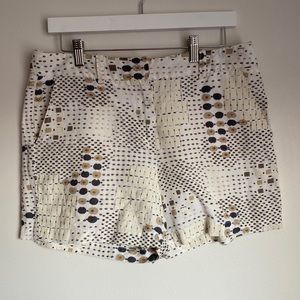 Sandro Studio shorts white with design. Size 8
